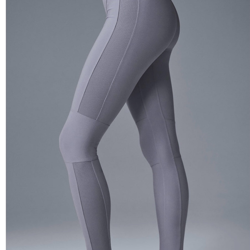 ALO Yoga  Light Gray Leggings